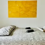 Cosy Long Term Apartment With Free Parking