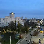 Rooftop Apartment, 10Min To City Center, Direct At Metro, Skyview Big Terrace!