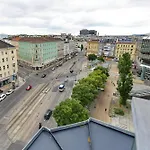 Julius 2 - Duplex Apartment 5 Mins To City Center