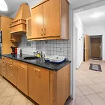 Three-Bedroom, Three King-Size Bed Retreat