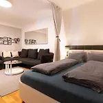 Vienna Central Feel Like Home