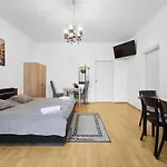 Three King-Size Beds, Three Bedrooms
