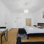 Three King-Size Beds, Three Bedrooms