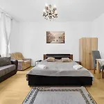 Three King-Size Beds, Three Bedrooms