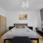 Three King-Size Beds, Three Bedrooms