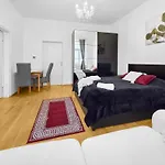 Three-Bedroom Sanctuary, King-Size Beds