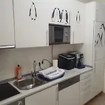 Massive 6Br Apt. Near Millenium City For Big Groups