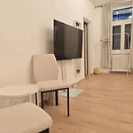 The Mint Apartment - Schoenbrunn Palace