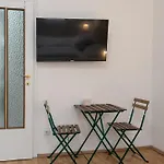 Budget City Stay - Near Wiener Stadthalle Ideal For Longstays