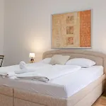 Budget City Stay - Near Wiener Stadthalle Ideal For Longstays