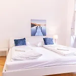 Amazing 2Br City Stay, Wiener Stadthalle