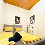 Comfy 3Br Apt In Prime Location