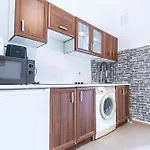 Simple Apt W Full Kitchen Wiener Stadthalle