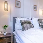 Bright And Modern Room In Meidling District Vienna