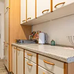 Convenient Shared Apartment - Near Danube & Millenium Tower
