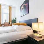Explore Vienna: 1Br Retreat Near Westbahnhof