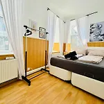 Comfy Rooms In A Shared Apt, 8Min To Rathausplatz