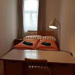 Grosse Helle Altbauwohnung