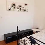 Grosse Helle Altbauwohnung