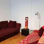 Grosse Helle Altbauwohnung