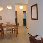 Schoene Wiener Altbauwohnung