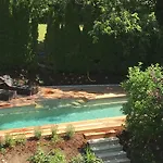Luxury Apartment With Pool