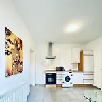 Affordable 2Br Aptartment Direct Access To City