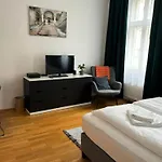 Casa Nostra - Ruhig & Zentral Wohnen Am Augarten