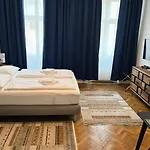Casa Nostra - Schoene 3-Zimmerwohnung Am Augarten