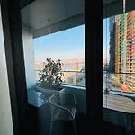 Modern Apartment Overlooking The Skyline & Danube