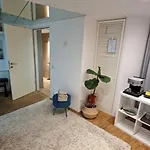 Drews Shelter - Charming Apartment