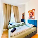 Spacious 4-Bedroom Shared Apartment For Big Groups