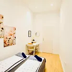 Super Central Cozy 5 Bedroom Shared Apt 10Min Walk To Augarten