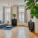 Fast Wifi I 4 Min To U3 Zipperer Strasse