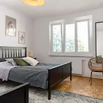 3Br I 5 Minutes To Main Station I Long Term Stay