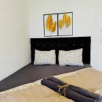 Lovely 2Br Apartment For 5People, Only 17 Minute Walk To Schoenbrunn
