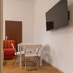 Homelike 2Br Apt. @Millenium Tower/Danube River