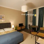 Cozy, Small, New With Free Parking