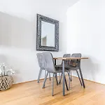 Modern 1Br & 1Lr Apartment In Viennas Downtown