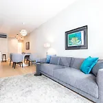 Luxurious Apartment In Heart Of Citycheckhostprofile