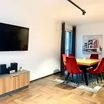 Moeblierte Wohnung + Parkplatz Und Terrasse