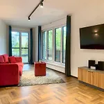 Moeblierte Wohnung + Parkplatz Und Terrasse