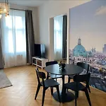 Cosy Apartment In Mariahilf Close To Citycenter