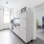 Modern City Apartment In Vienna