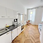 Charming Stay At Maerzstrasse Apartments Close To Vienna Attractions Mz