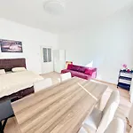 Charming Stay At Maerzstrasse Apartments Close To Vienna Attractions Mz