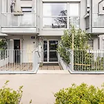 The Splash By Jr City Apartments
