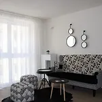 Sissy Apartment - Self Check-In