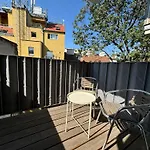 Spacious Group Apartment With Balcony