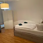 Peaceful 2Br Apartment 15-Min To Ottakring Station